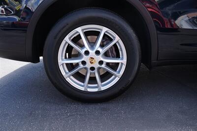 2016 Porsche Cayenne   - Photo 27 - Pasadena, CA 91107
