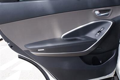 2016 Hyundai SANTA FE SE - Photo 18 - Pasadena, CA 91107