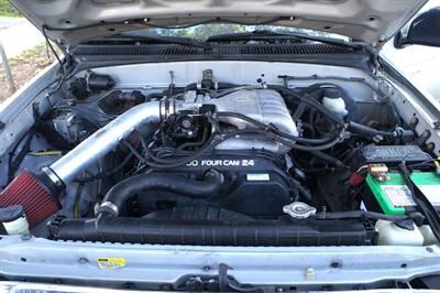 2003 Toyota Tacoma PreRunner V6   - Photo 10 - Pasadena, CA 91107
