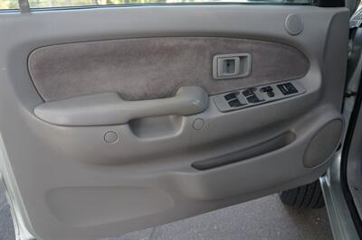 2003 Toyota Tacoma PreRunner V6   - Photo 11 - Pasadena, CA 91107