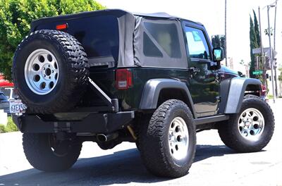 2012 Jeep Wrangler Rubicon   - Photo 4 - Pasadena, CA 91107