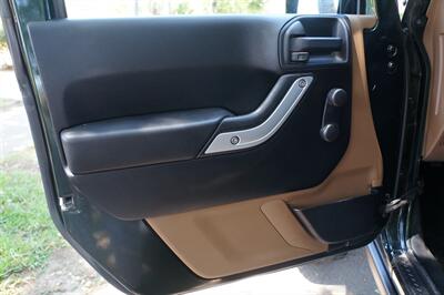 2012 Jeep Wrangler Rubicon   - Photo 16 - Pasadena, CA 91107
