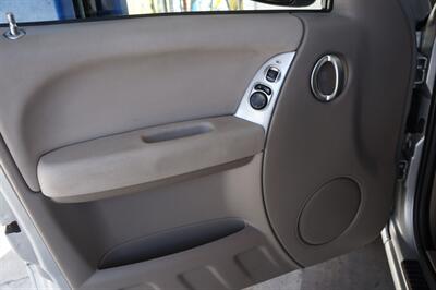 2003 Jeep Liberty Limited   - Photo 11 - Pasadena, CA 91107