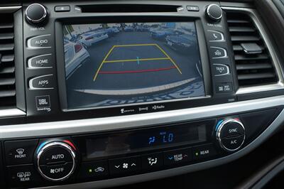 2019 Toyota Highlander Hybrid Limited - Photo 13 - Pasadena, CA 91107