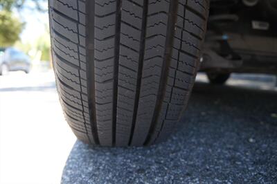 2015 Toyota Yaris 5-Door LE - Photo 20 - Pasadena, CA 91107