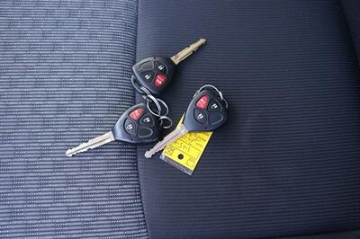 2015 Toyota Yaris 5-Door LE - Photo 24 - Pasadena, CA 91107