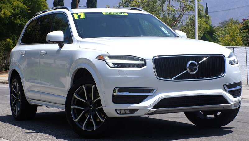 2017 Volvo XC90 T6 Momentum   - Photo 1 - Pasadena, CA 91107