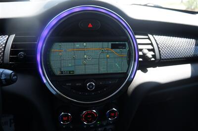 2017 MINI Hardtop 2 Door Cooper S   - Photo 11 - Pasadena, CA 91107