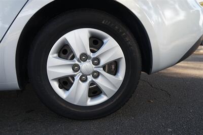 2016 Kia Forte LX   - Photo 15 - Pasadena, CA 91107