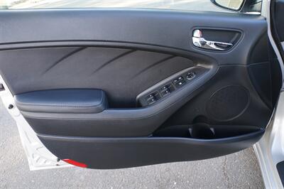 2016 Kia Forte LX   - Photo 11 - Pasadena, CA 91107