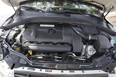 2013 Volvo XC60 T6 R Design Premier Plus   - Photo 16 - Pasadena, CA 91107