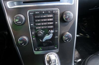 2013 Volvo XC60 T6 R Design Premier Plus   - Photo 13 - Pasadena, CA 91107
