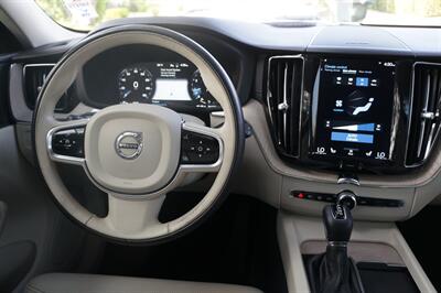 2021 Volvo XC60 T5 Inscription   - Photo 11 - Pasadena, CA 91107