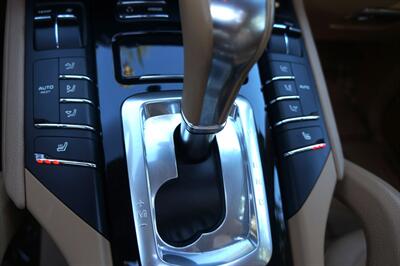 2011 Porsche Cayenne Tiptronic   - Photo 15 - Pasadena, CA 91107