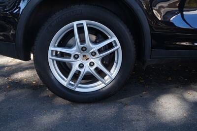 2011 Porsche Cayenne Tiptronic   - Photo 24 - Pasadena, CA 91107