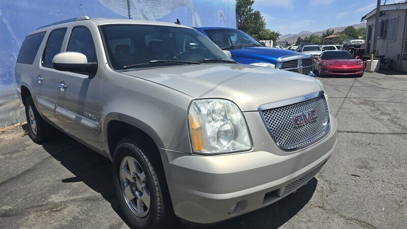 2007 GMC Yukon XL Denali - Photo 2 - Reno, NV 89502