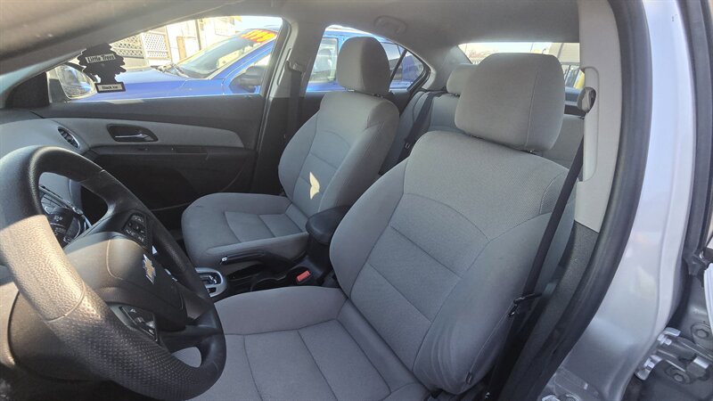 2016 Chevrolet Cruze Limited 1LT Auto   - Photo 6 - Reno, NV 89502