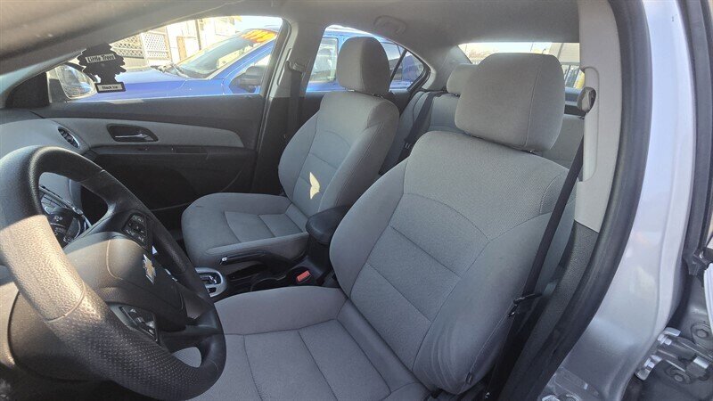 2016 Chevrolet Cruze Limited 1LT Auto - Photo 6 - Reno, NV 89502