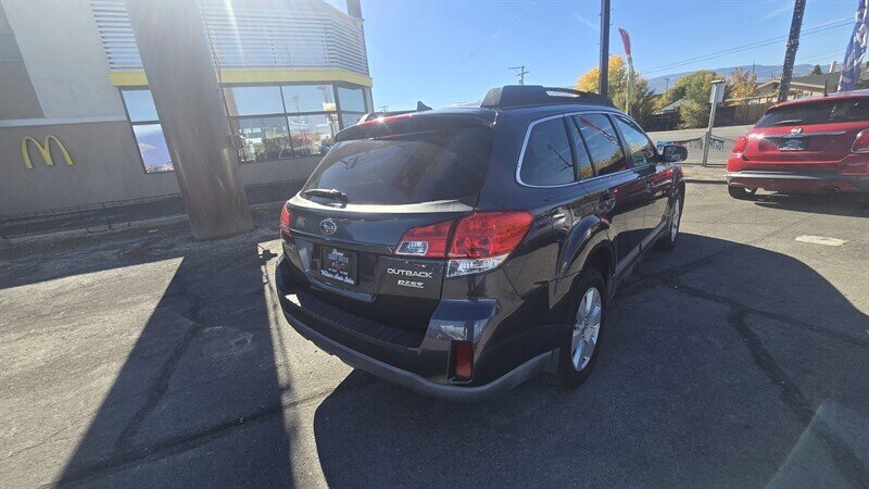 2011 Subaru Outback 2.5i Premium - Photo 3 - Reno, NV 89502