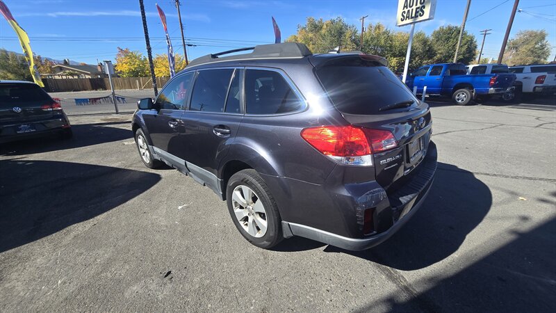 2011 Subaru Outback 2.5i Premium   - Photo 4 - Reno, NV 89502