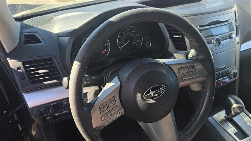 2011 Subaru Outback 2.5i Premium - Photo 5 - Reno, NV 89502