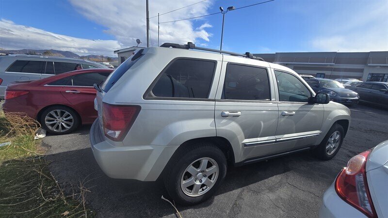 2010 Jeep Grand Cherokee Laredo - Photo 3 - Reno, NV 89502