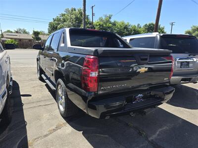 2007 Chevrolet Avalanche LS 1500 LS 1500 4dr Crew Cab   - Photo 2 - Reno, NV 89502