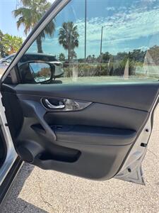 2018 Nissan Rogue SL   - Photo 14 - Orlando, FL 32804