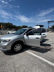 2018 Nissan Rogue SL   - Photo 2 - Orlando, FL 32804