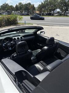 2020 Ford Mustang EcoBoost Premium   - Photo 9 - Orlando, FL 32804