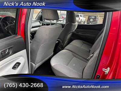 2015 Toyota Tacoma V6   - Photo 15 - Lafayette, IN 47904
