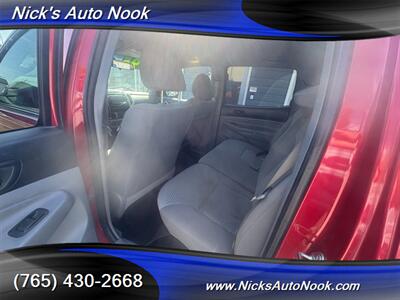 2015 Toyota Tacoma V6   - Photo 12 - Lafayette, IN 47904