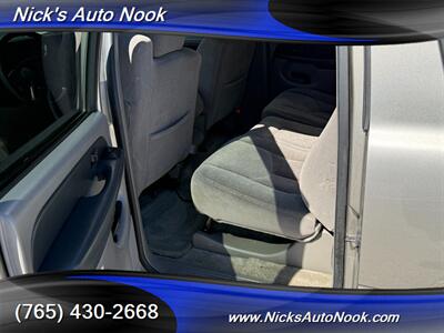2003 Chevrolet Suburban 1500 LS   - Photo 11 - Lafayette, IN 47904