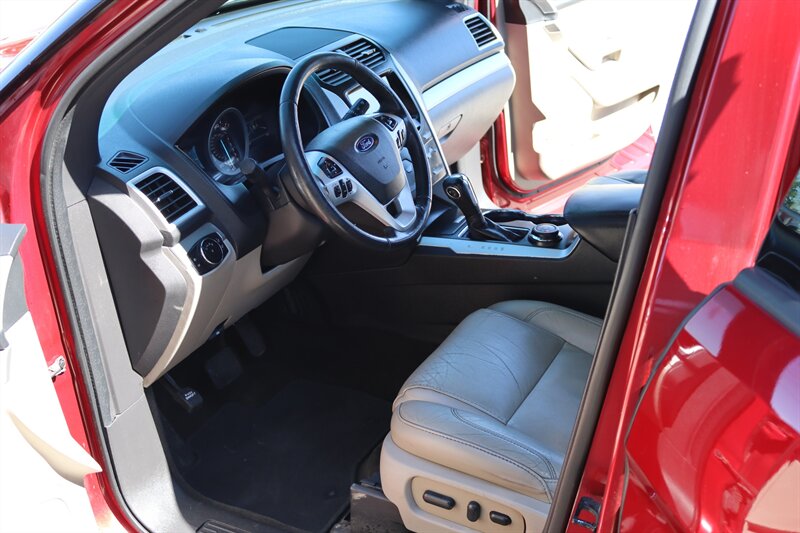 2015 Ford Explorer XLT - Photo 11 - Lafayette, IN 47904