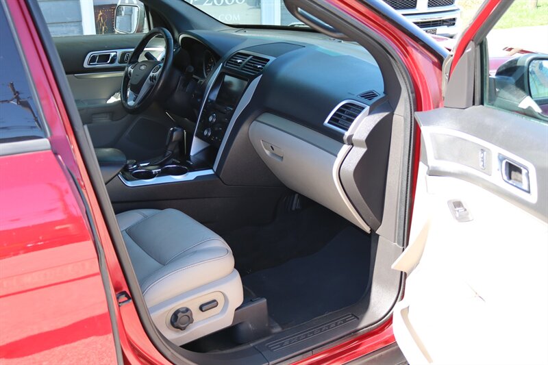 2015 Ford Explorer XLT - Photo 15 - Lafayette, IN 47904