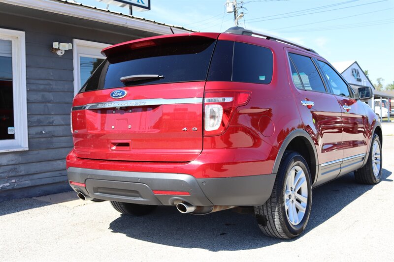 2015 Ford Explorer XLT - Photo 6 - Lafayette, IN 47904