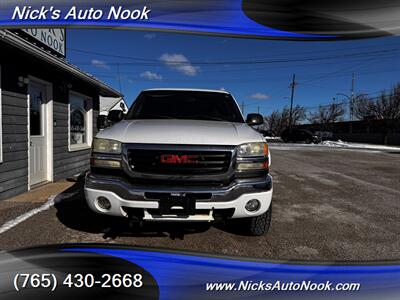 2004 GMC Sierra 2500HD SLT   - Photo 2 - Lafayette, IN 47904