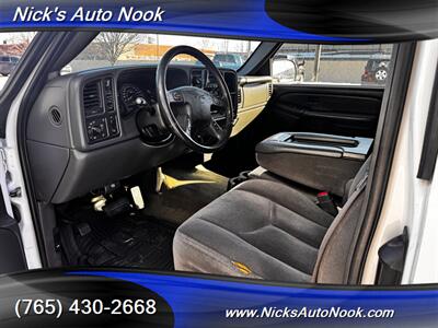 2004 GMC Sierra 2500HD SLT   - Photo 13 - Lafayette, IN 47904