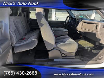 2004 GMC Sierra 2500HD SLT   - Photo 18 - Lafayette, IN 47904