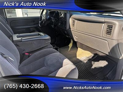 2004 GMC Sierra 2500HD SLT   - Photo 17 - Lafayette, IN 47904