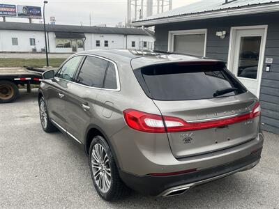 2017 Lincoln MKX Reserve   - Photo 4 - Lafayette, IN 47904