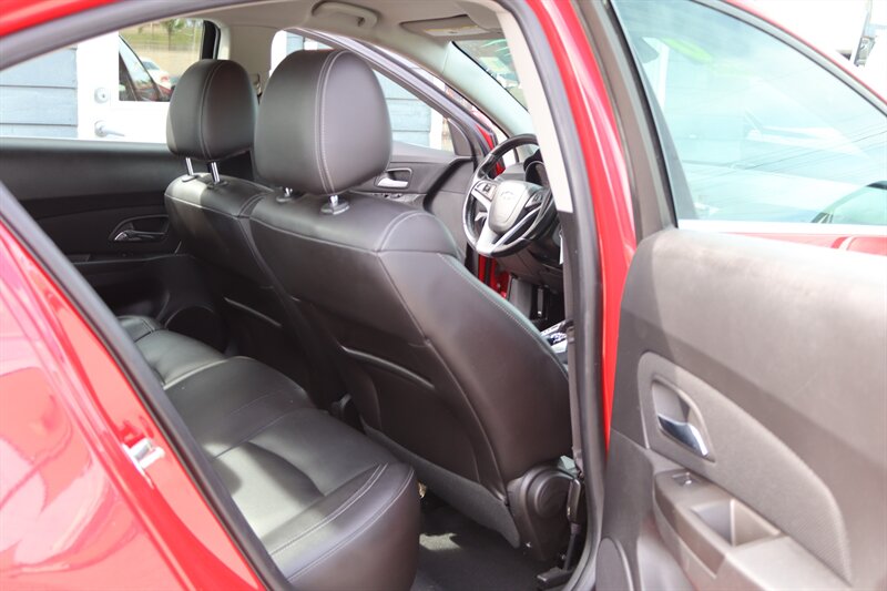2015 Chevrolet Cruze 2LT Auto - Photo 16 - Lafayette, IN 47904