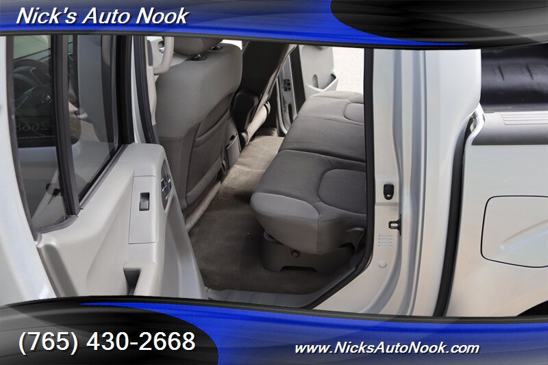 2009 Nissan Frontier SE V6 - Photo 13 - Lafayette, IN 47904