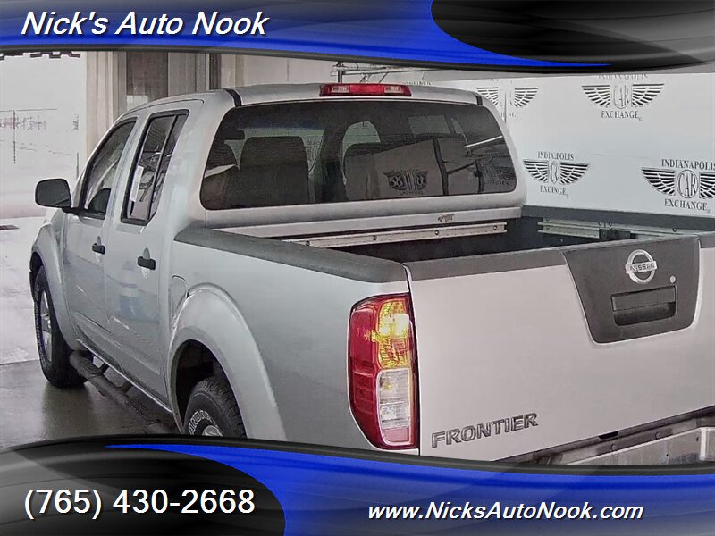 2009 Nissan Frontier SE V6   - Photo 1 - Lafayette, IN 47904