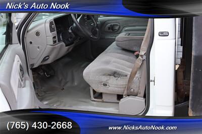 2002 Chevrolet Silverado 3500 HD   - Photo 14 - Lafayette, IN 47904