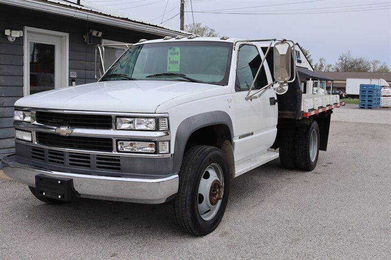 2002 Chevrolet Silverado 3500 HD - Photo 3 - Lafayette, IN 47904