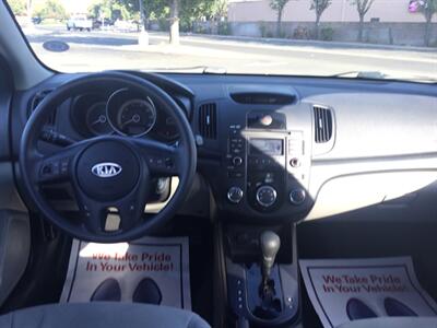 2010 Kia Forte EX   - Photo 17 - Fresno, CA 93721