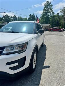 2017 Ford Explorer   - Photo 3 - Brandywine, MD 20613