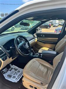 2017 Ford Explorer   - Photo 4 - Brandywine, MD 20613