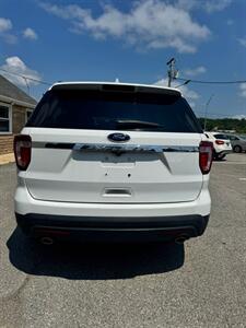 2017 Ford Explorer   - Photo 6 - Brandywine, MD 20613